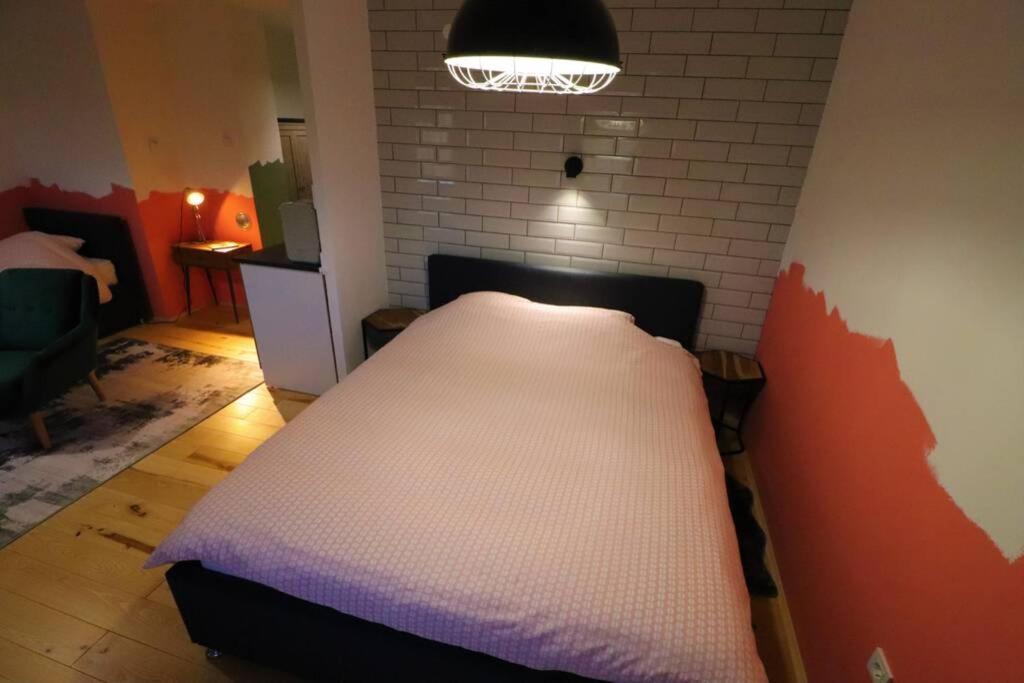 Room Emma,Between Bus And Train Station,Netflix,Speed Wi-Fi Zagreb Luaran gambar