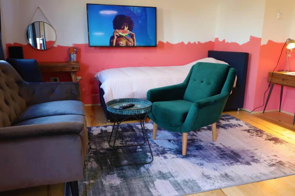 Room Emma,Between Bus And Train Station,Netflix,Speed Wi-Fi Zagreb Luaran gambar